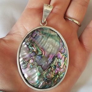 Large pauashell necklace